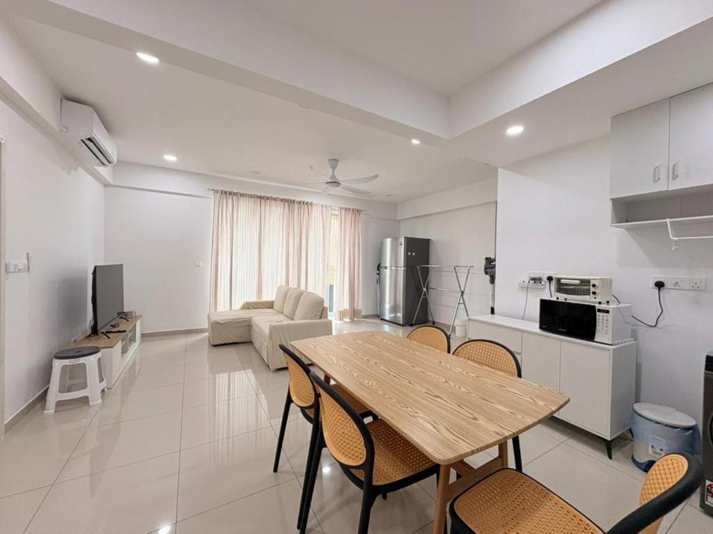 Ideal Residency Penang, Jelutong