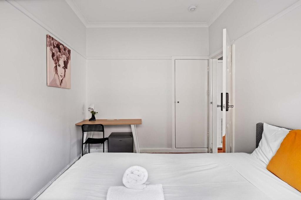 Homely Private Double Room in Marsfield - Well-Connected Suburb Shared Bathroom, Epping