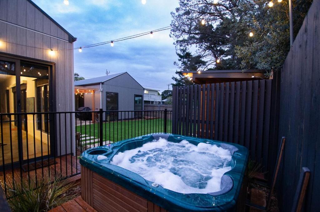 A Lazy Marlin, Smiths Beach