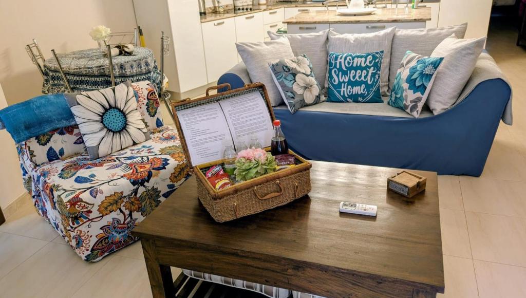 Sunlit 2BD Maisonette with Private Entrance & Outdoor Backyard in Qawra, St Paul's Bay