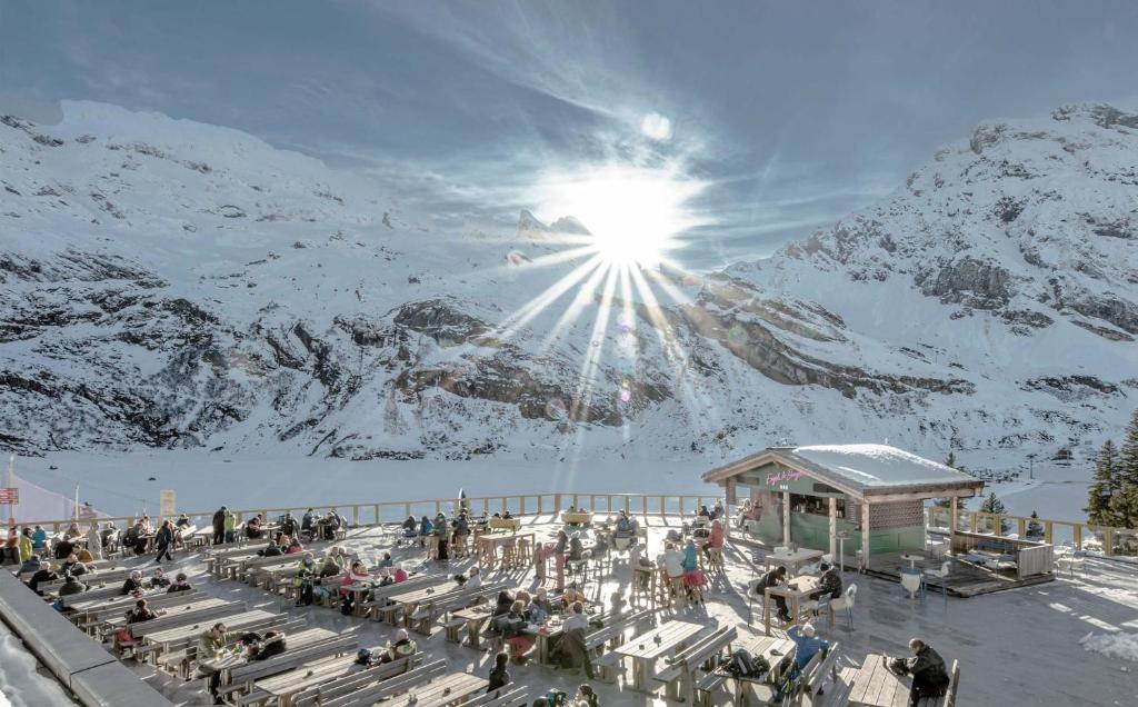 Berghotel Trübsee - Accessible Only by Cable Car - 3