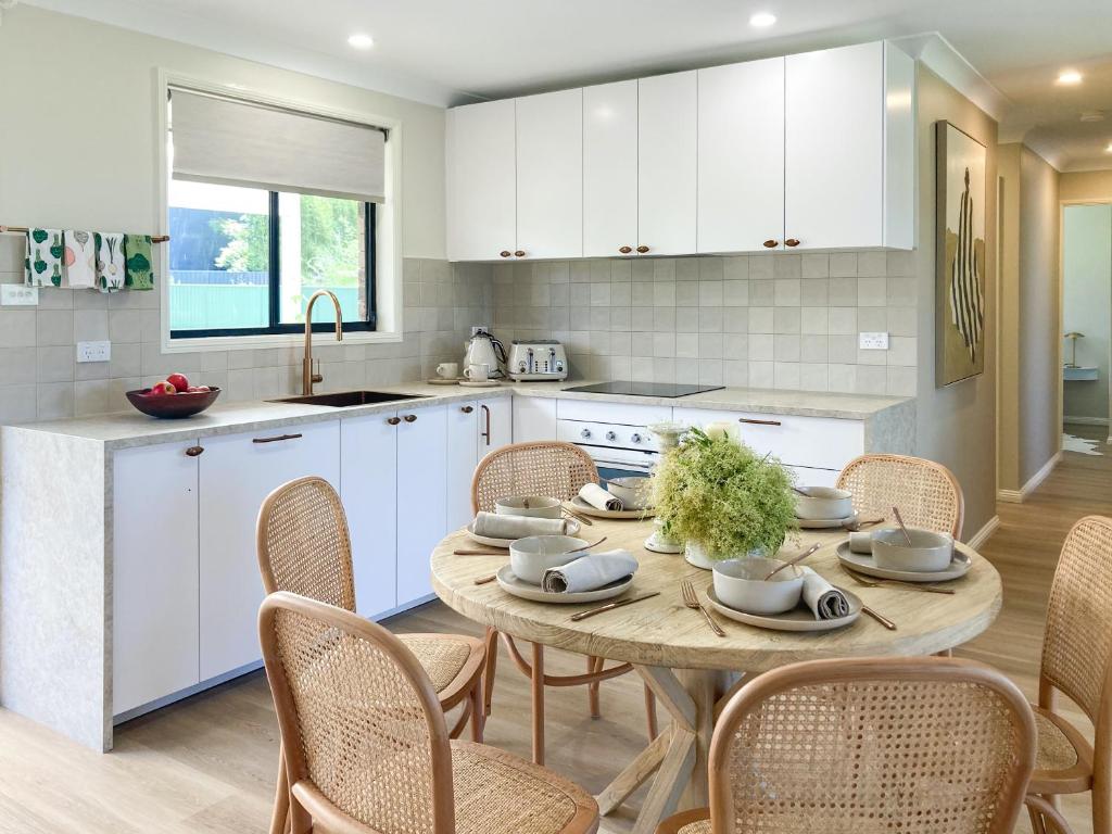 Newly Renovated, Quiet, 5min Walk to the Beach, Callala Bay