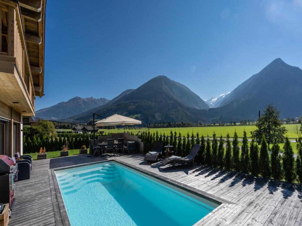 Chalet in Neukirchen by Wildkogel Ski Slopes - 2