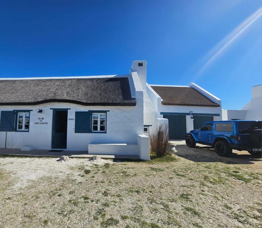R&R on Chlamys Langezandt Fisherman's Village, Struisbaai