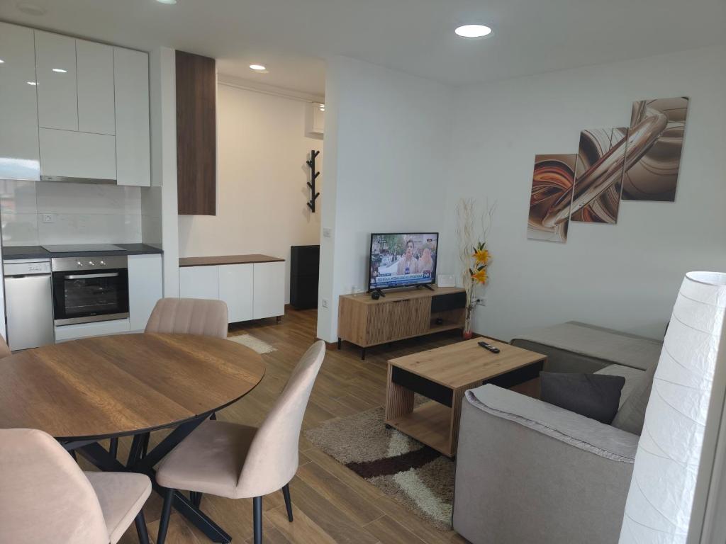 Sunshine III Apartment, Kragujevac