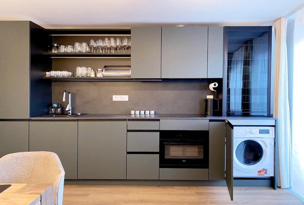 Sunny Apartment 2 - 3