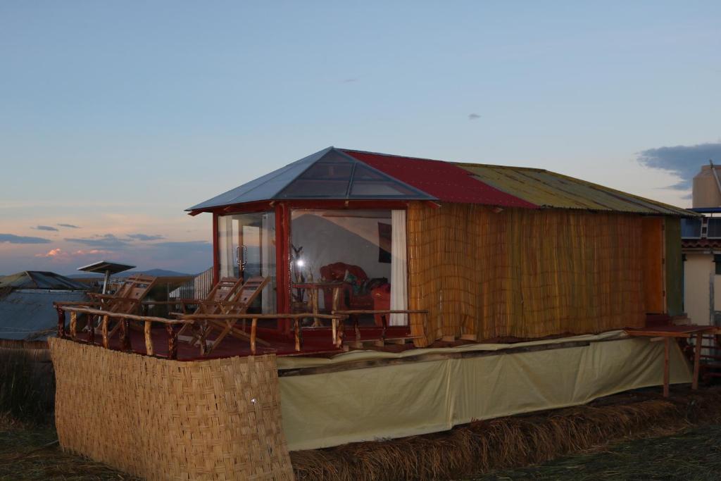 Uros House Lodge Perú - 1