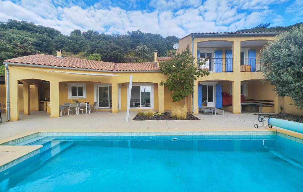 Awesome Home In Roquebrun, Vieussan