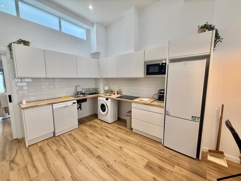 1 Amplia y Exclusiva Vivienda con Terraza - 4