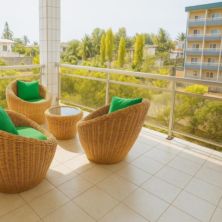 Résidence Jeannette Bona, avec Groupe Électrogène, Parking, Wifi, Calme et Caméras, Douala