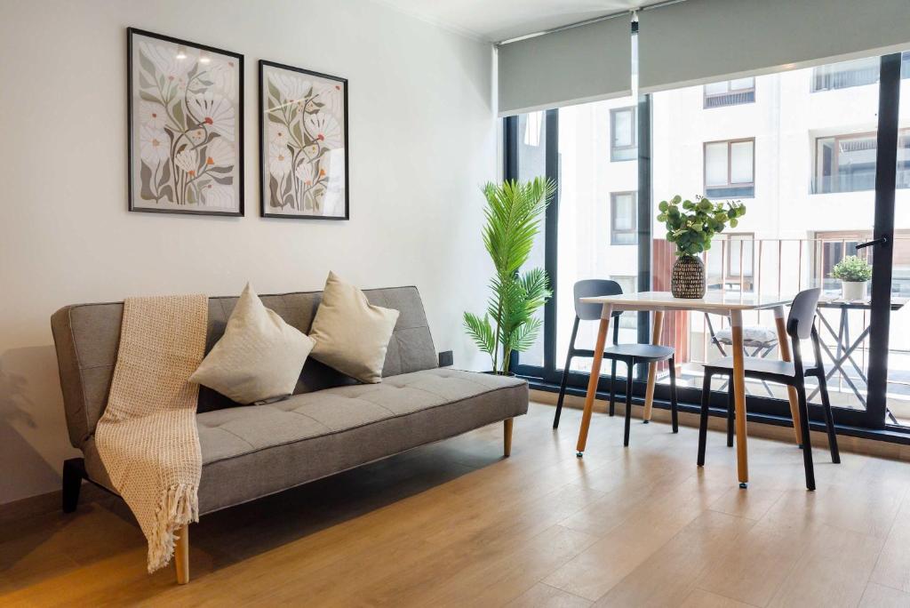 Chic Studio Escape for 3 in Lively Las Condes - 2