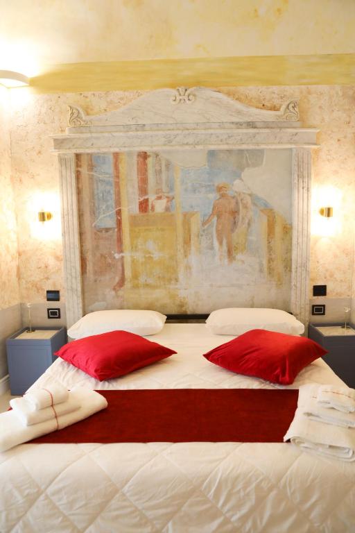 Odeon Neapolis Historic Luxury Residence - 2