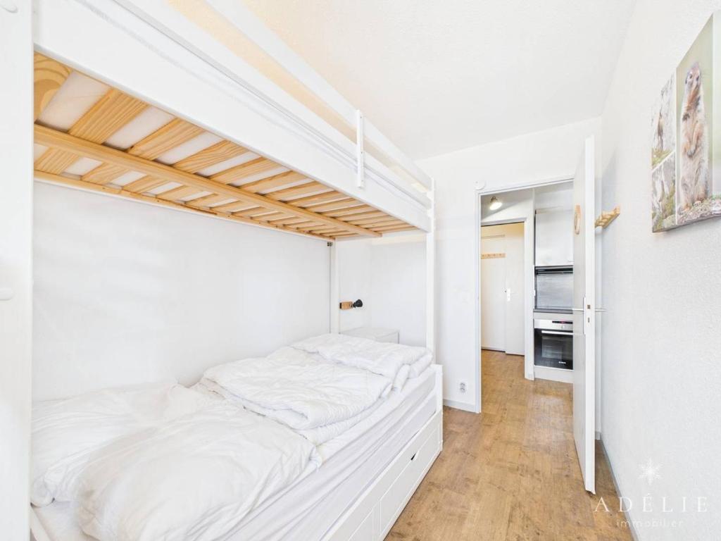 Bel Appartement Rénové avec Balcon - Ski aux Pieds, 5 Pers., Près des Commerces - FR-1-398-547 - 5