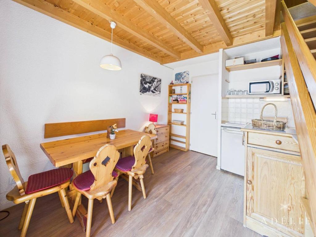 Studio mezzanine au pied des pistes avec balcon, idéal pour 4-6 personnes - FR-1-398-552 - 3