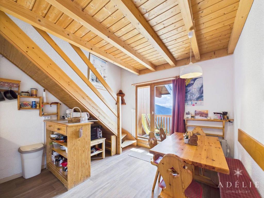 Studio mezzanine au pied des pistes avec balcon, idéal pour 4-6 personnes - FR-1-398-552 - 1