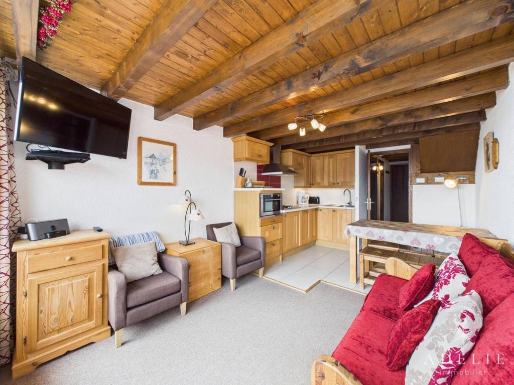 Duplex rénové avec balcon et parking, à 100m des pistes - FR-1-398-529 - 1