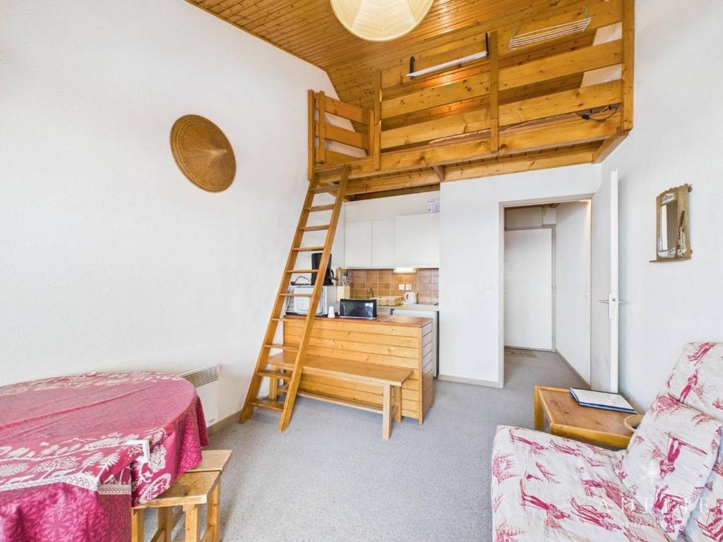 Studio mezzanine cosy, balcon plein sud, quartier calme, proche pistes et commerces, navette gratuite - FR-1-398-554 - 2