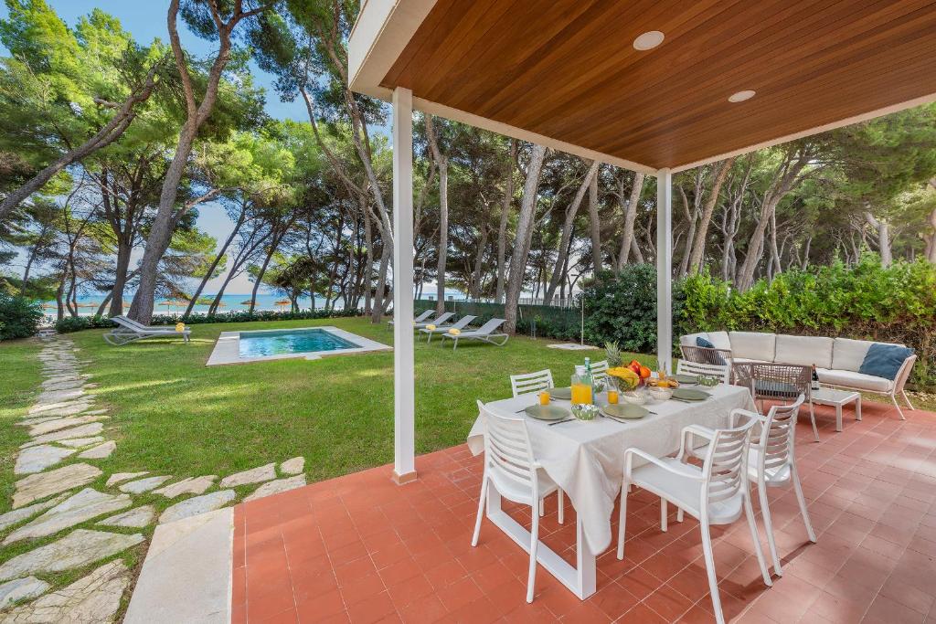Villamar - Stunning Beachfront Villa with Private Pool - 4