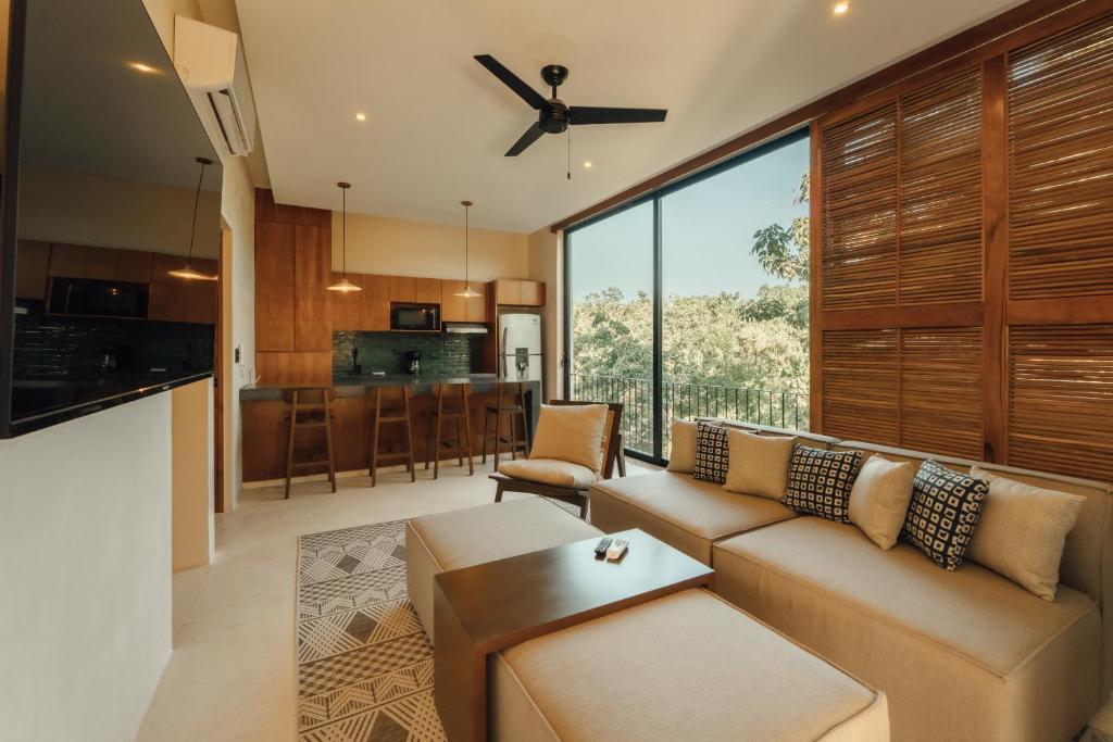 Kinich Nah - 2 BR Penthouse Rooftop and Pool Amazing Jungle View - 3