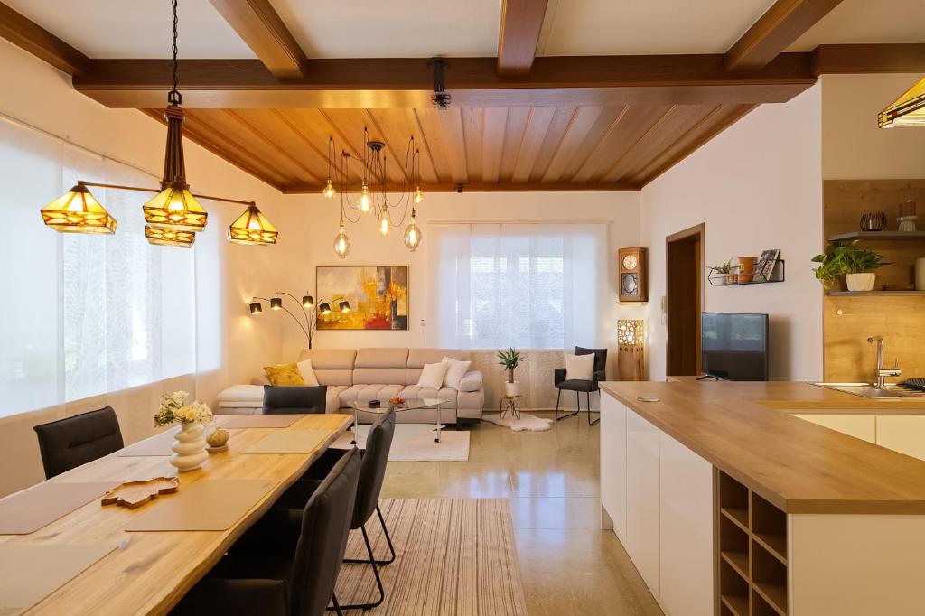 Lauras Ferienwohnung - Ihre Wohlfühloase in der Südweststeiermark mit Garten, Pool, Biotop & Weinbar - 1