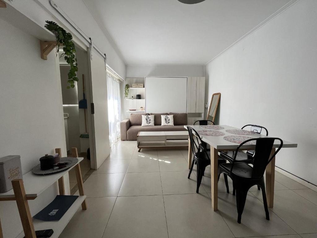 Depto Axel - Monoambiente para 4PAX Zona Guemes - Hola Sur - 4