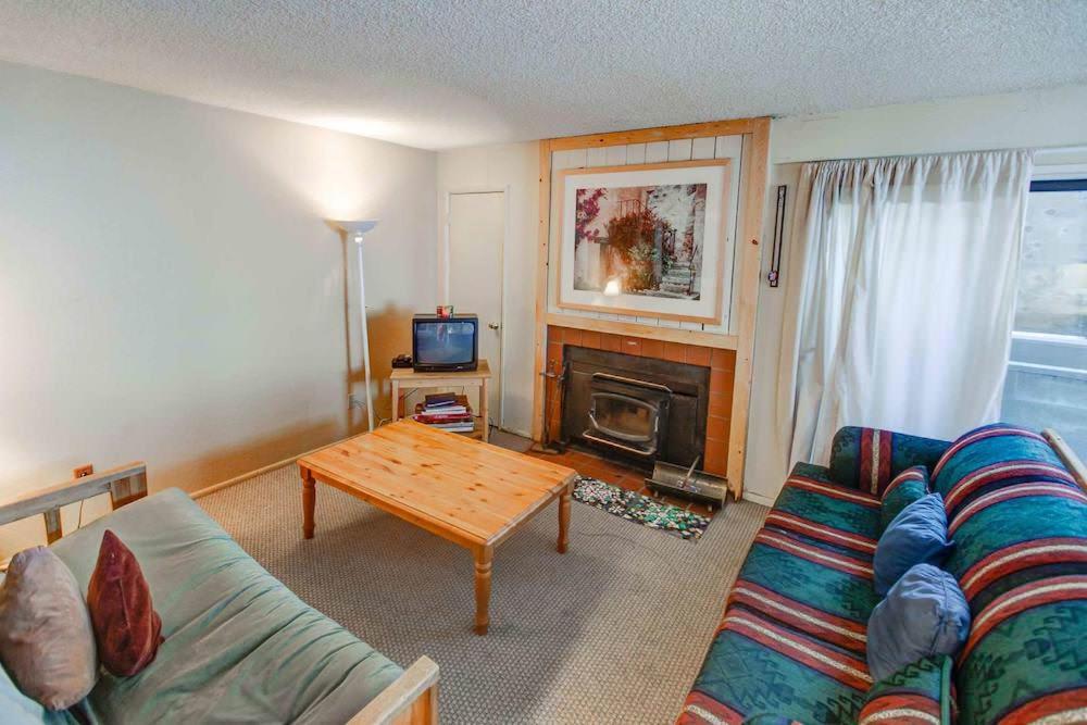 Studio with Amenities Walk to Village, Mammoth Lakes