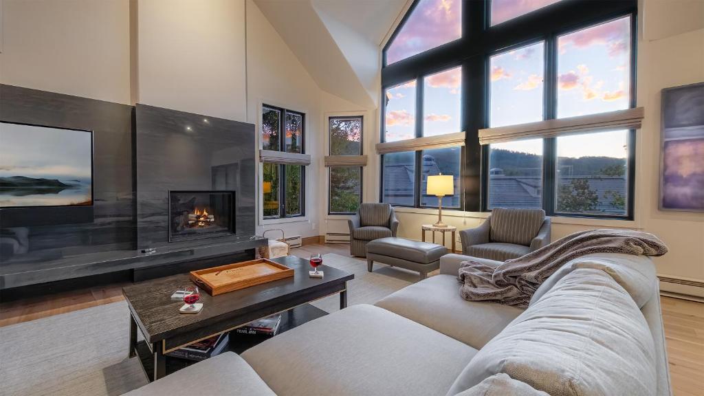 Beacon Retreat, Avon