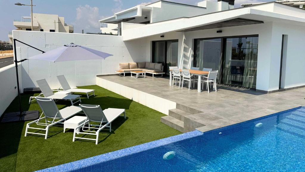 Resort Seascape Villa 8 by Bookaparadise - 1