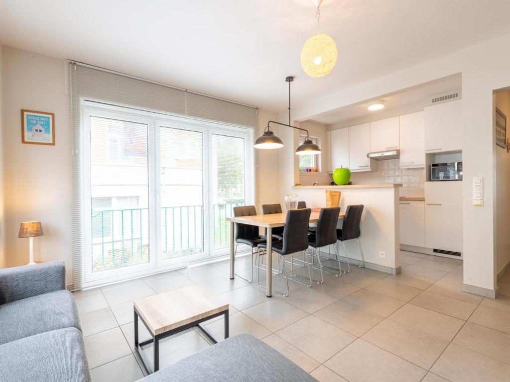 Elisa Beta, Nieuwpoort-Bad