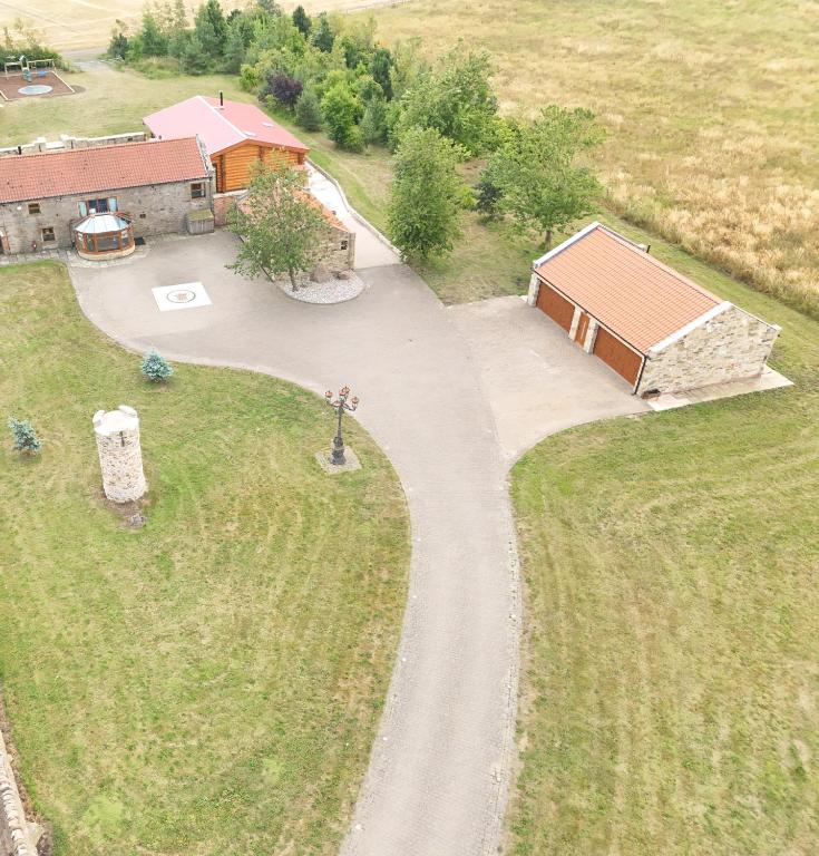 The Barn, Luxury Country Home Sleeps 6 Hot Tub Near Durham City & Bishop Auckland, Durham