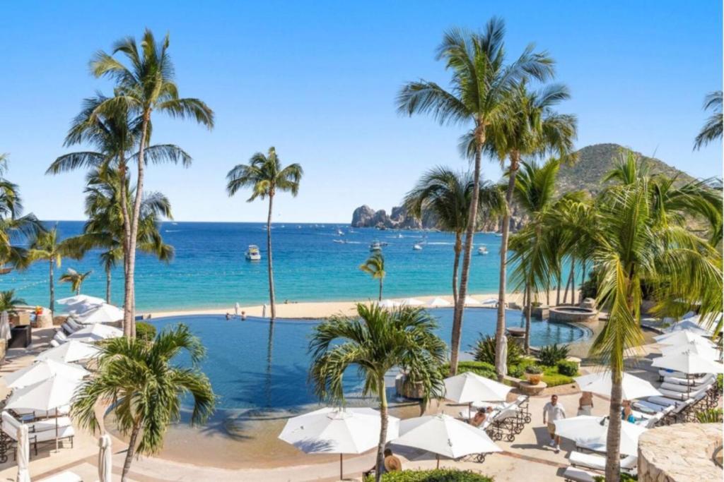 Hacienda Beach Club, 5-Star, Beachfront, Sleeps 8 - 3