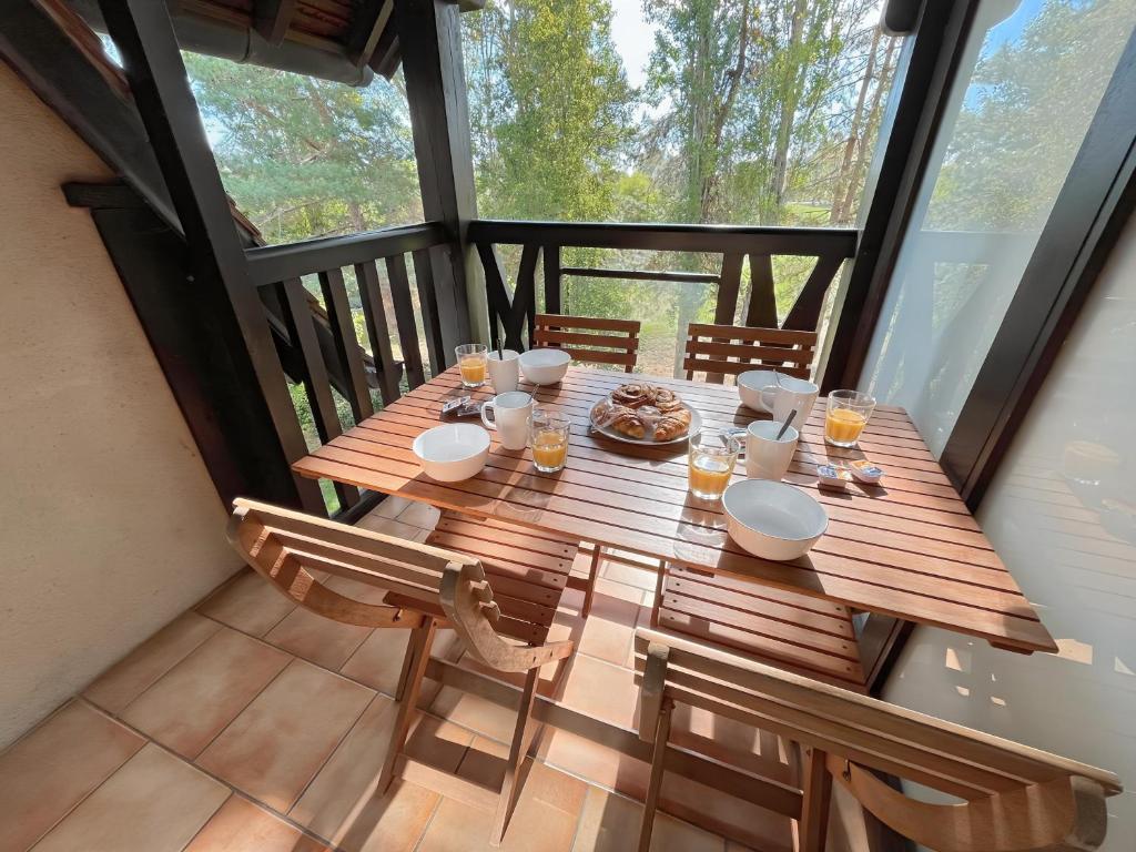 Lovely Apartment with Balcony - Golf course view - Free Parking and Heated Pool - 5