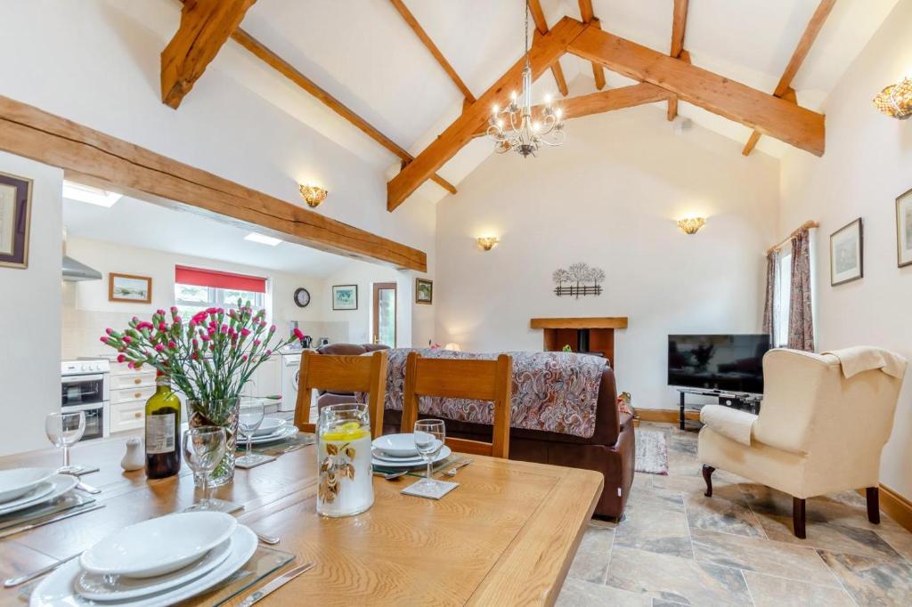 2 Bed in Ponthirwaun oc-h33292, Pont Hirwaun