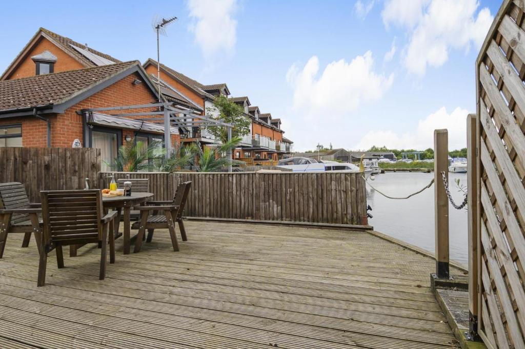 2 Bed in Horning oc-h33013, Horning