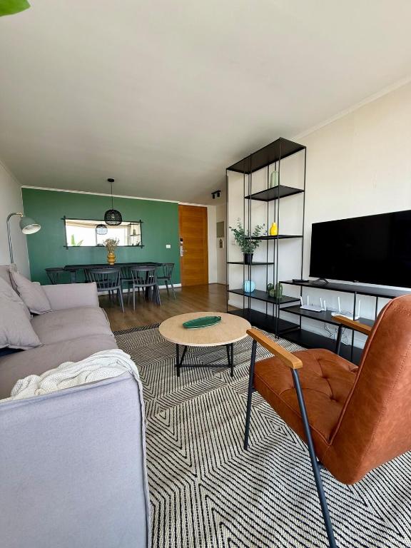 Modern apartment near the Subway and Plaza Egaña Mall - 2