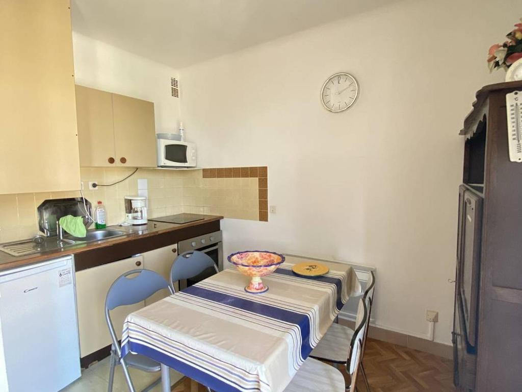 Studio confortable avec balcon à Amélie-les-Bains - WIFI - FR-1-703-219 - 4