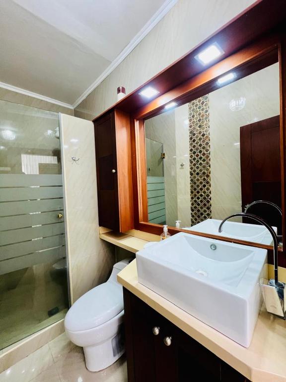 Machala departamento lujo cerca del hotel oro verde - 4