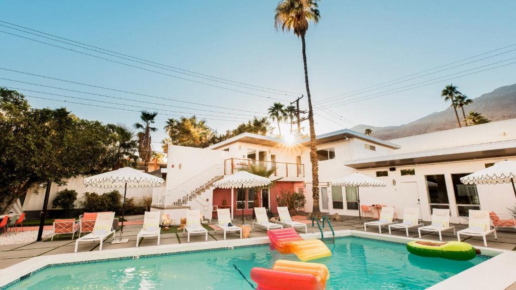 The Wesley by AvantStay A 10 BR Private Boutique Hotel Experience in the Heart of Palm Springs, Palm Springs