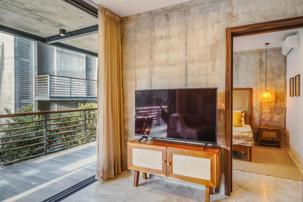 Classy 2BR on Private Cenote Big Gym Roof Pool - 2