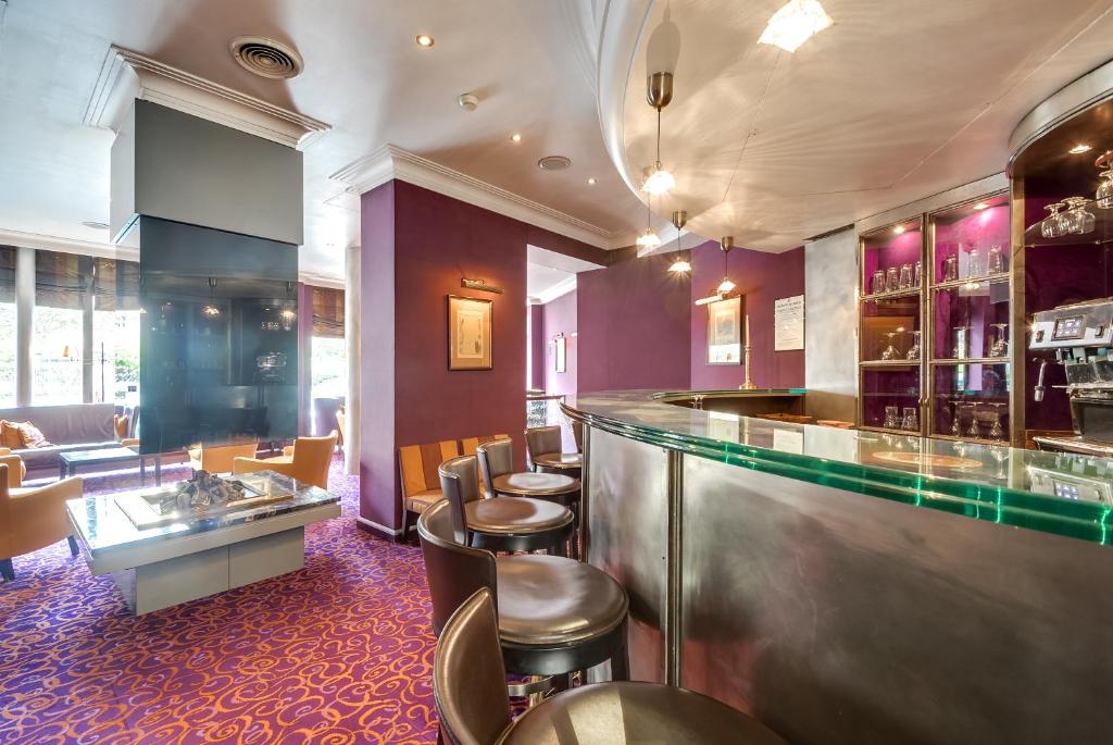 Pub/Lounge