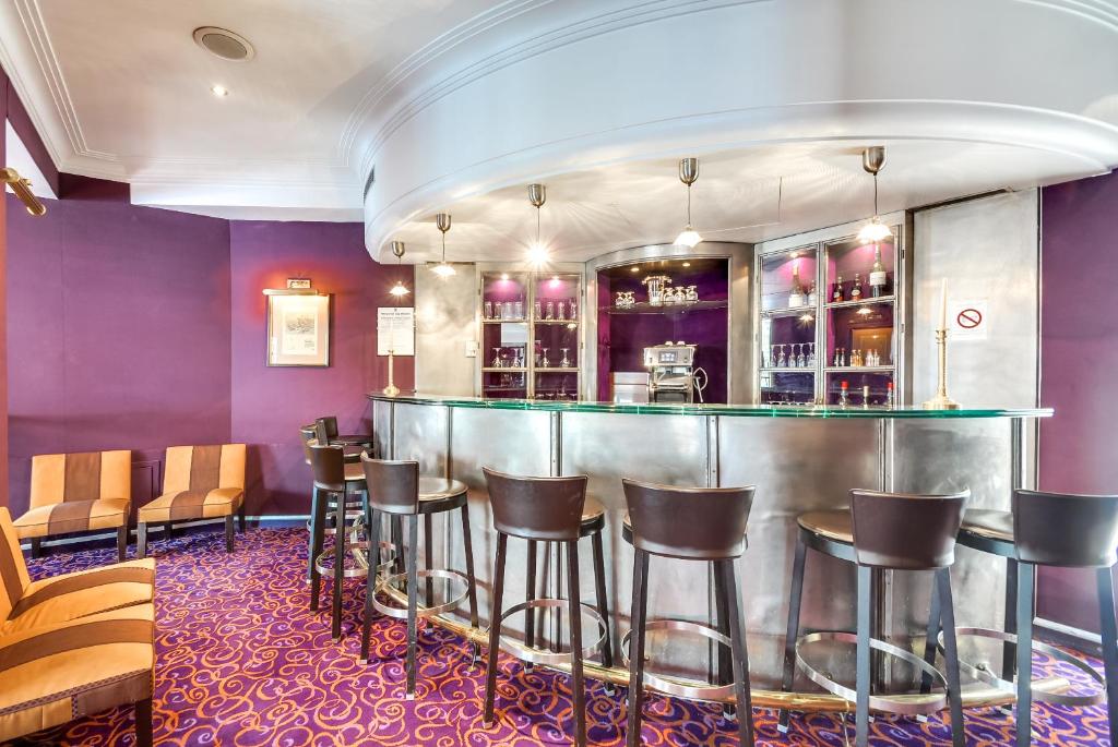 Pub/Lounge
