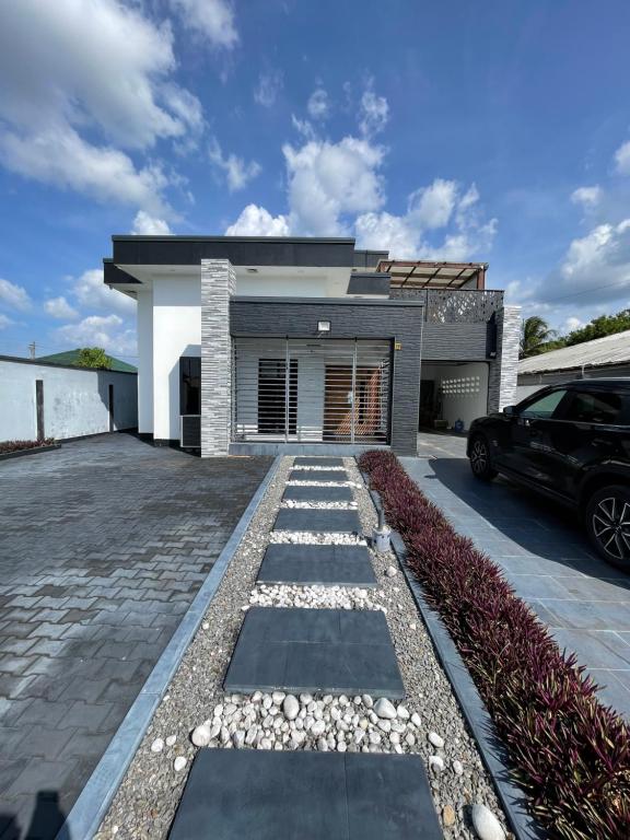 Cozy home North, Paramaribo