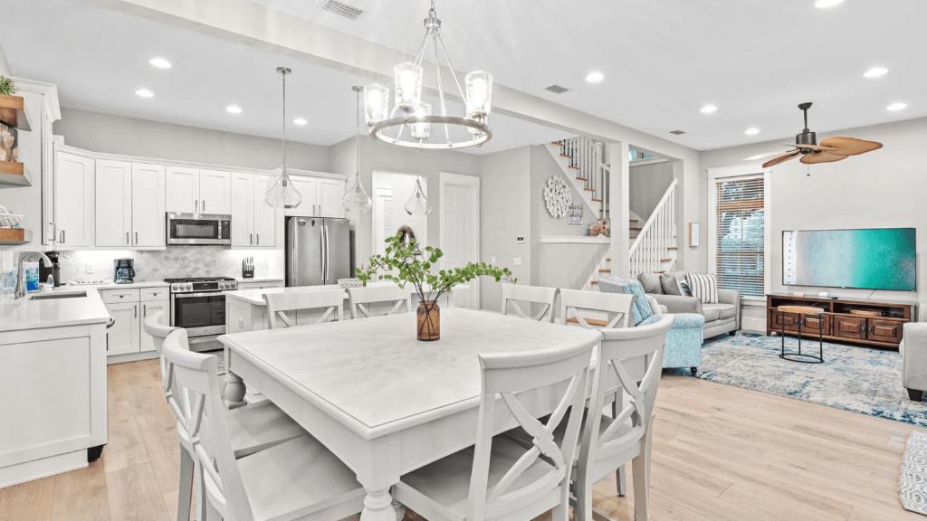 Sandy Smiles by AvantStay Seagrove Walk to Beach Pool, Santa Rosa Beach