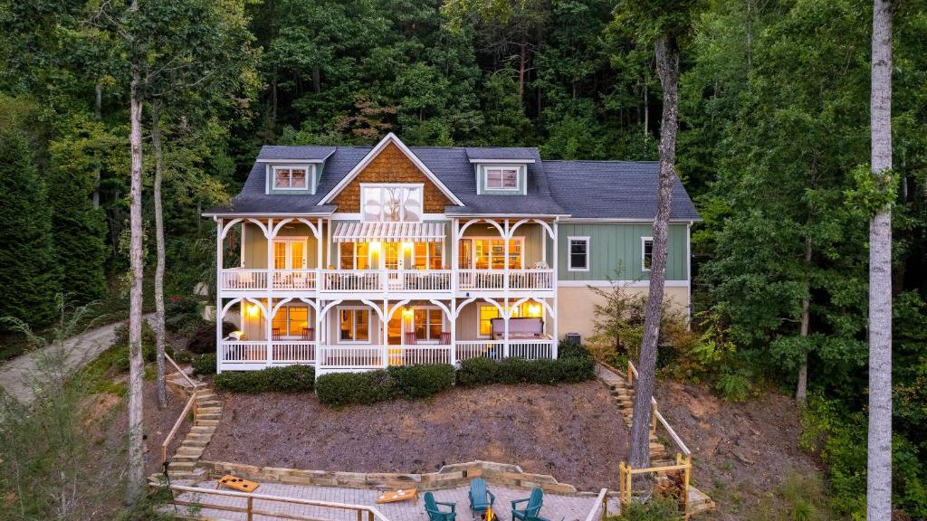 Juliet by AvantStay Mountain Views Near AshevilleBlack Mountain, Swannanoa