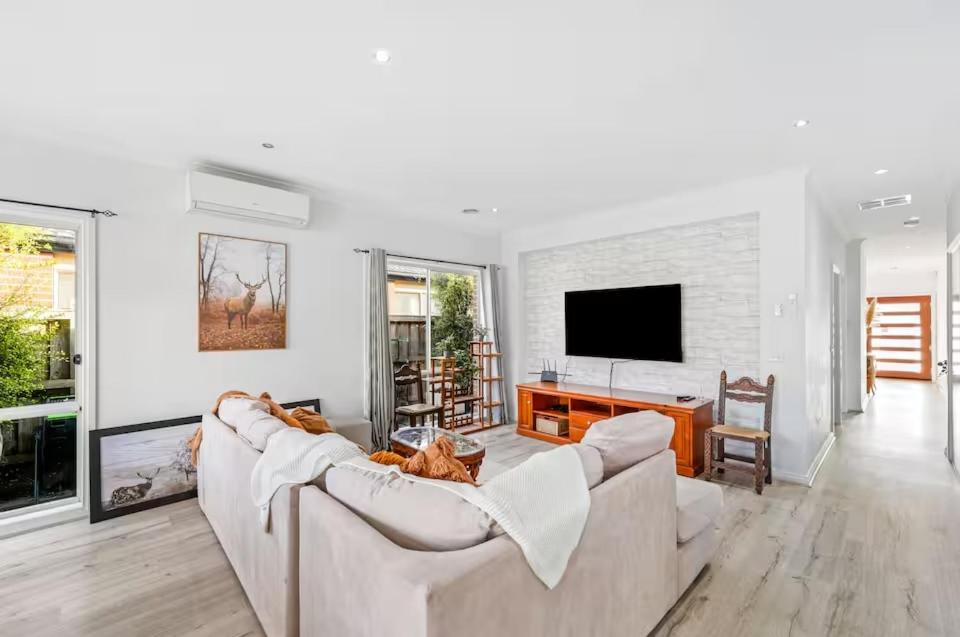 Gardenia Serenity & Wellness Retreat, Officer