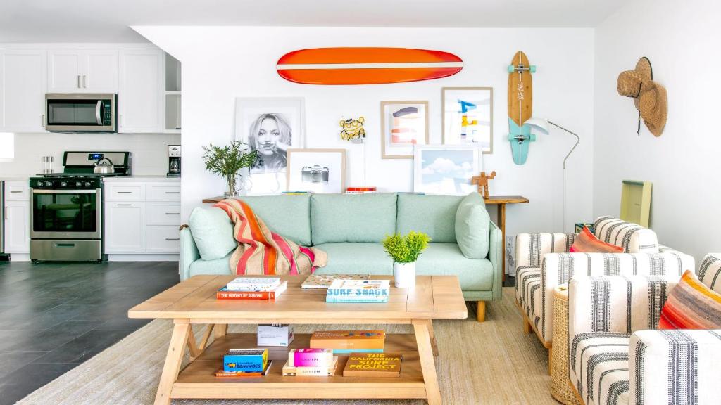 ONeill I by AvantStay Coastal Paradise Steps from Beach Modern Decor, Newport Beach