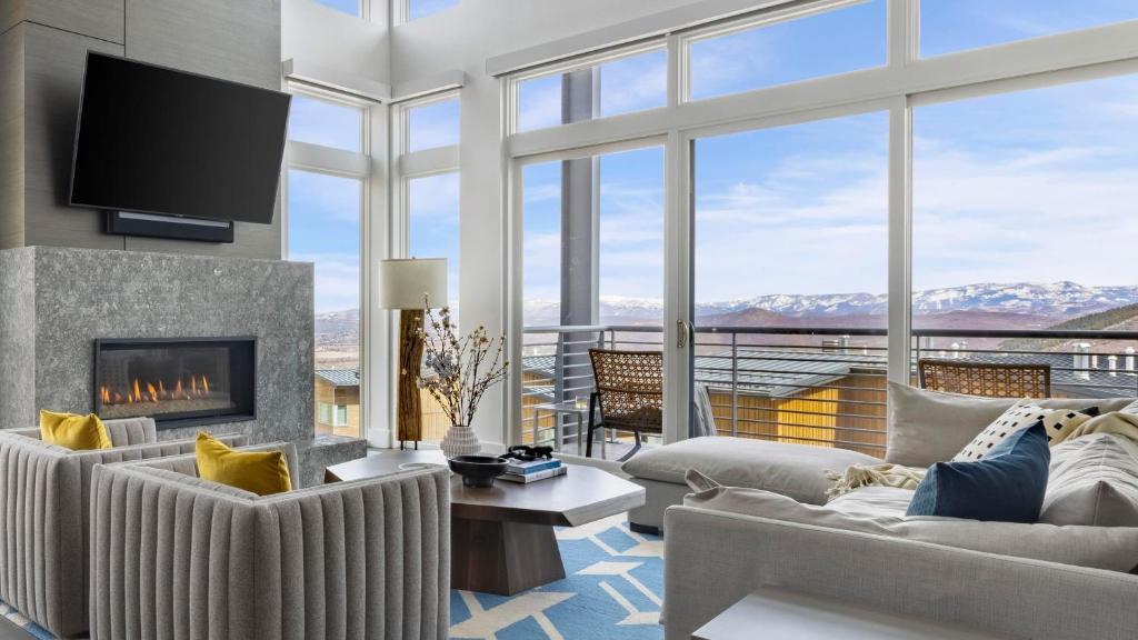 Silverado by AvantStay Snowboarders Skiers Paradise w Hot Tub Views Easy Slope Access, Park City