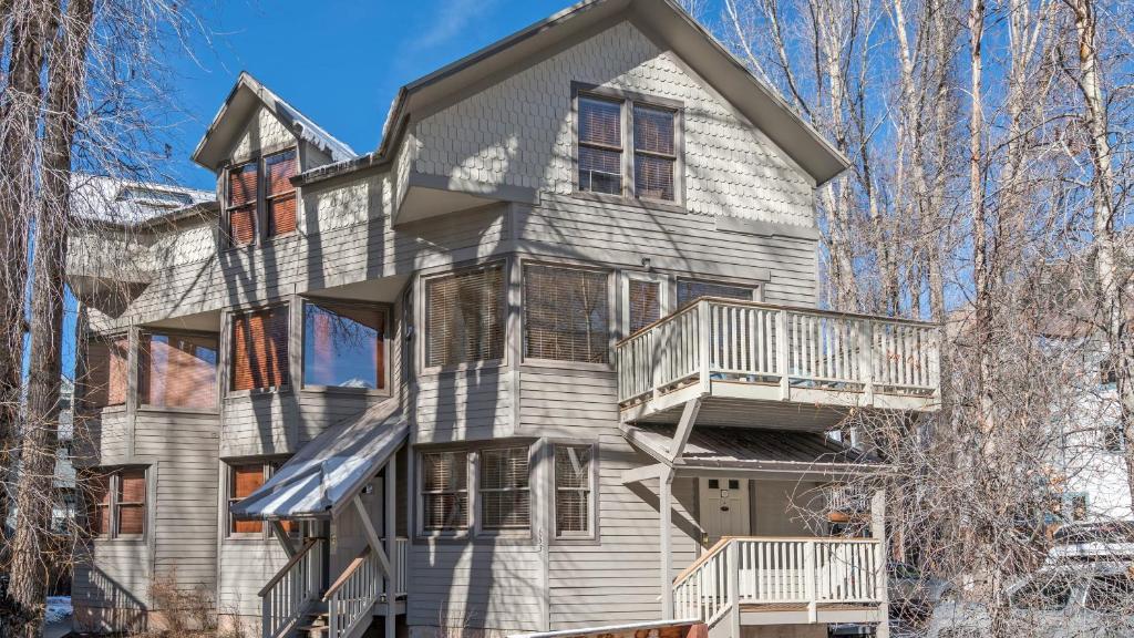 Plunge A by AvantStay Stunning Views A Block From Lift 7, Telluride