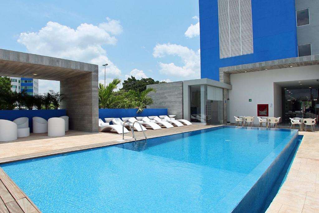 スイミングプール