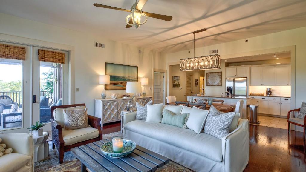 30A Kinda Day by AvantStay Pool Private Beach Top Floor Redfish, Santa Rosa Beach